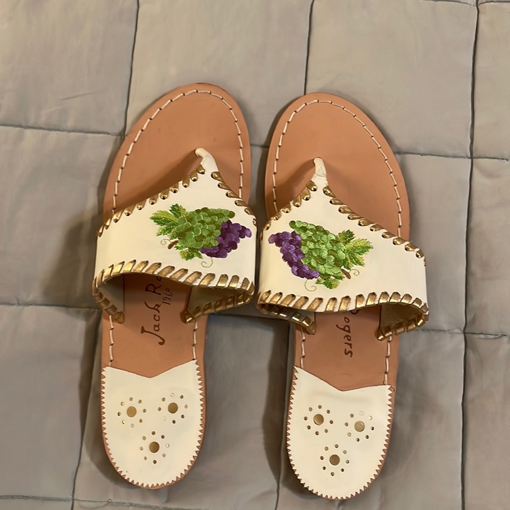 Jack Rogers - grapes- size 8.5